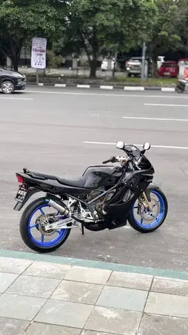 DIJUAL NINJA RR 2011 SE CONVERT TO OLD GRATIS HELM ARAI 2 BIJI.