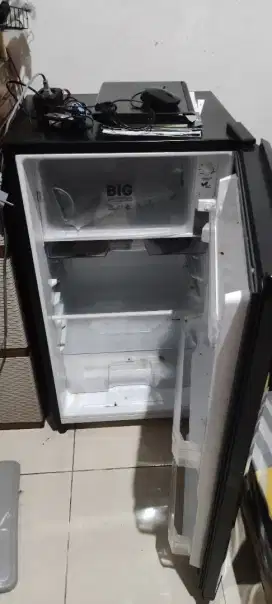 Kulkas Sanken Satu Pintu SK-V163PA-BB Hitam
