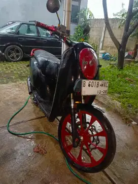 Dijual scoopy tahun 2013