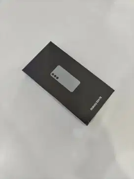 Samsung S24fe 256Gb free Adaptor