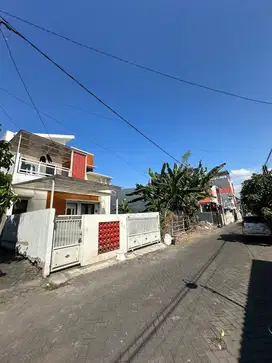 DIJUAL KOST EKSKLUSIF SIGURA-GURA HANYA 100 METER DARI KAMPUS UIN