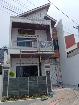 Rumah 2 lantai di depok dekat stasiun dan tol margonda