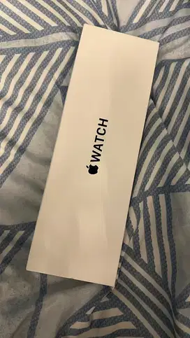 NEW, apple watch SE 40mm starlight