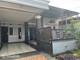 Dijual rumah siap huni di harapan indah 2 bekasi