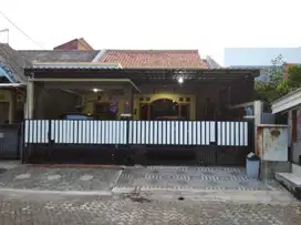 Rumah Dekat Akses Tol dan KRL di Cluster Mahoni Taman Royal Tangerang