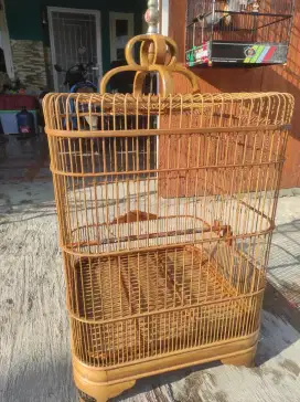 Sangkar Oval Bekas
