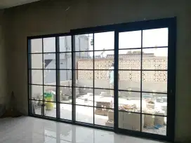 Kusen aluminium partisi aluminium pintu aluminium kaca
