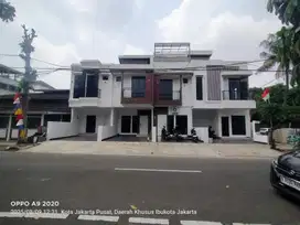 Di Jual Rumah Modern 2 lantai Di Cempaka putih barat v Jakarta pusat
