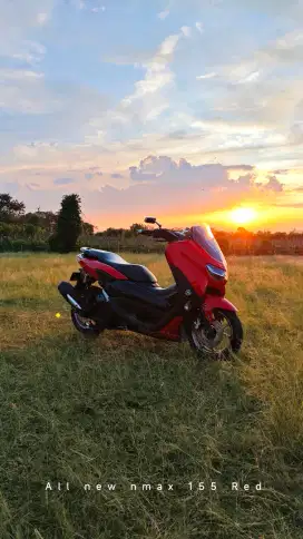 YAMAHA NMAX 2024 KEYLESS MERAH TERAWAT
