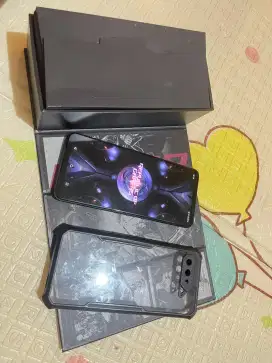 ASUS ROG PHONE 5 GAMING