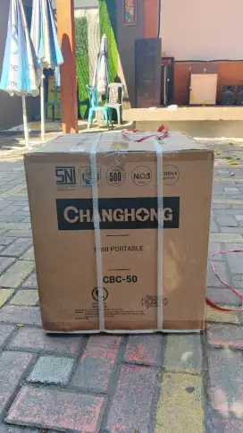 Changhong kulkas mini bar (refrigator lemari es) kapasitas CBC 50