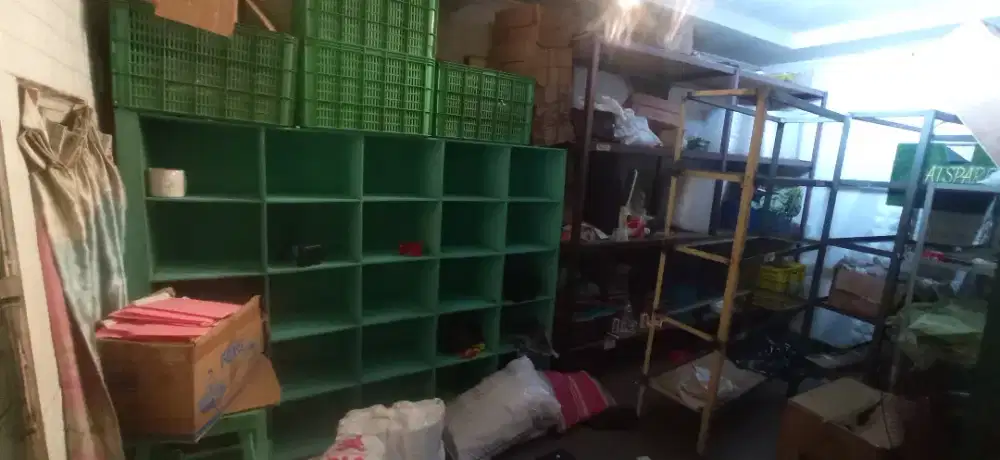 RAK BESI DAN RAK KAYU
