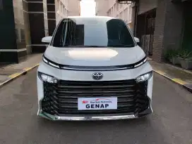 Toyota Voxy 2.0 Matik 2022