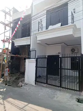 Rumah Ready Stock Minimalis 2-lt di JAKARTA SELATAN