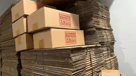 Kardus karton tebal