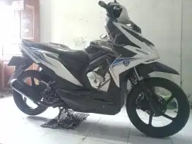 Honda Beat Eco putih th 2017