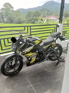 Kawasaki ZR 250 Full Modif + sparepart ori