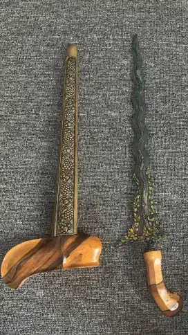 Keris sepuh borongan