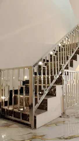 Ralling tangga dan pintu stainles