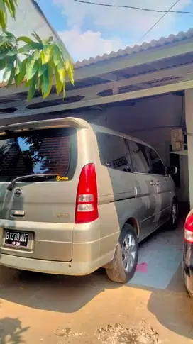 Nissan Serena 2004 Bensin
