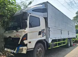 Hino Lohan Tronton 6×2 FL 235 TI Wingbox 9.7mtr Bio Solar Turbo 10ban