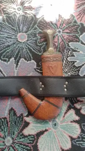 Jambiya belati arab yaman