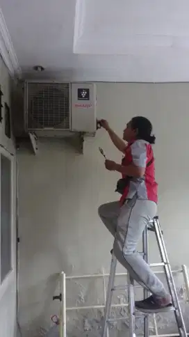 PEMBERSIHAN AC RUTIN, CUCI AC, BONGKAR PASANG AC BERGARANSI