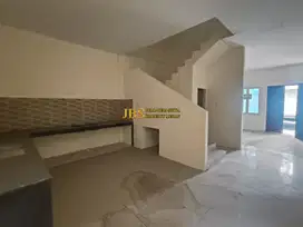Dijual Townhouse 3,5 Tingkat di Komplek Cemara Asri  Cluster Diamond
