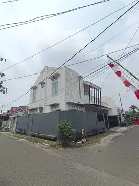 DIJUAL / DISEWAKAN RUMAH HOOK SEMI FURNISH DI PERUM PEMDA JATIASIH