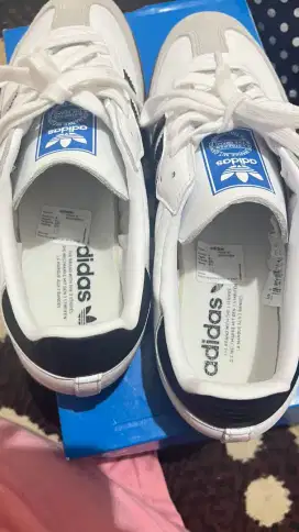 Sepatu Adidas Pria Wanita