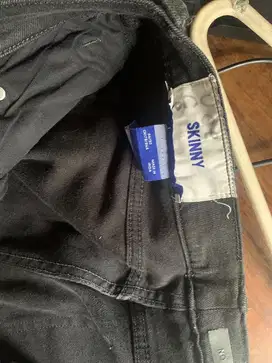 Celana jeans H&M no 34