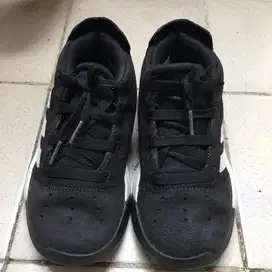 Sepatu Anak Adidas Size 31