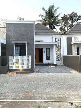 RUMAH BARU DALAM CLUSTER AKSES ONE GATE SYSTEM TERDAPAT 8 UNIT