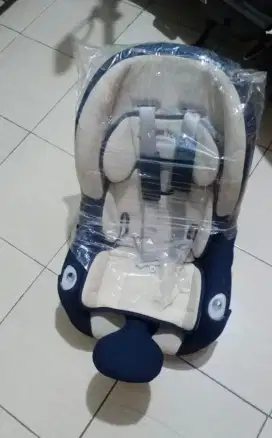 Tempat duduk bayi buat di Mobil