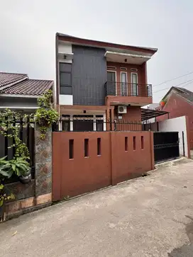 Sewa Rumah Nyaman Jatiwaringin Dekat Masjid dan Fasilitas Lengkap