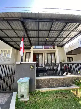 Disewakan rumah di greenland tidar