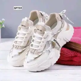 Sepatu murah  wanita maupun pria