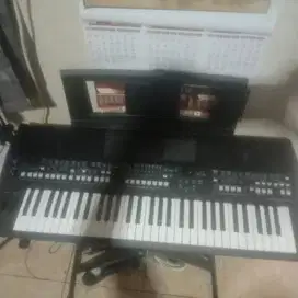 Keyboard Yamaha PSR SX600