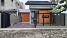 RUMAH MODERN MINIMALIS SIAP HUNI DI JAKAL KM 11