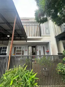 Rumah Baru 2½ Lantai,Furnish Bebas Banjir, Security Ada, akses cpt Tol