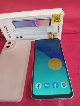 Samsung A05 ram 4gb+4/128gb layar ponu 6,5 lengkap segel bonus
