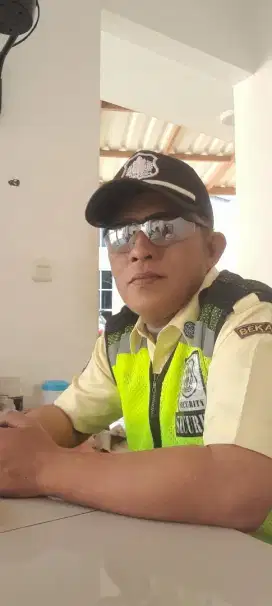 Umur 42 cari lowongan security