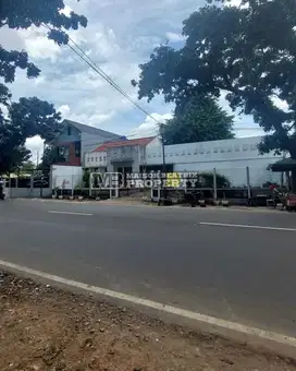 Dijual Cepat Turun Harga Rumah Hitung Tanah di Pinggir Jln Griya Loka