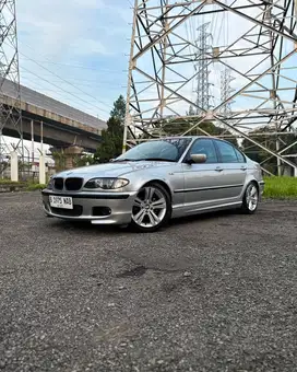 BMW 318i 2002 Bensin