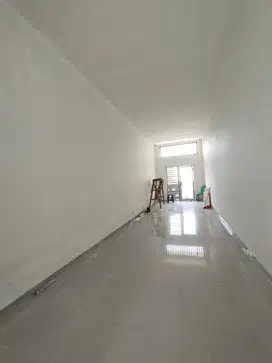 Dijual / Disewakan Bangunan Ruko Area Taman Cosmos Jakarta Barat