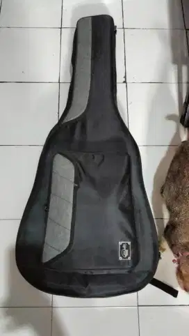 Gitar akustik elektrik APX 600
