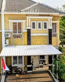 Dijual Cepat Rumah Hoek 2 Lantai Luas dkt SMS d Illago Gading Serpong