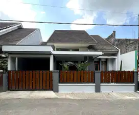 Rumah Semi Furnished Include Kitchen Set + Kulkas - Jl. LPMP Kalasan