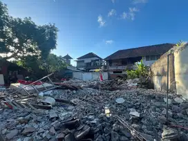 Tanah Raya Seminyak Kuta Utara Badung