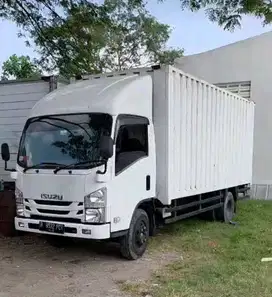 Isuzu NMR71 LONG